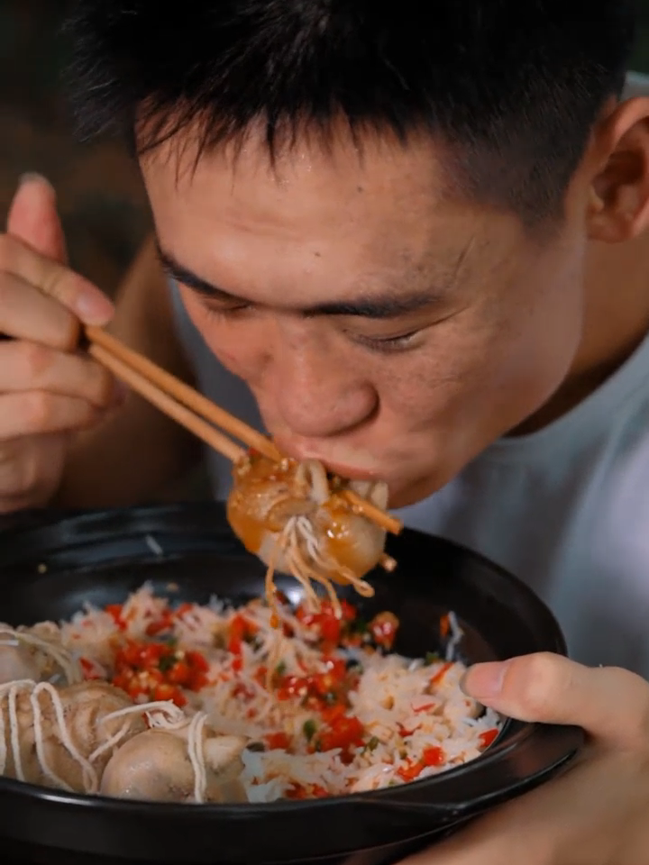 mukbang funny #foodtiktok #satisfying #funnyvideos #mukbangeatingshow