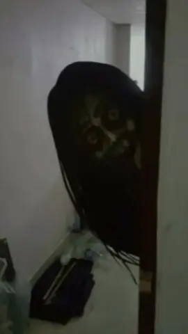 Diem aja sih, tapi kok lama-lama serem ya #setan #seram #hantu #serem #penampakan #horror #foryou #fyp