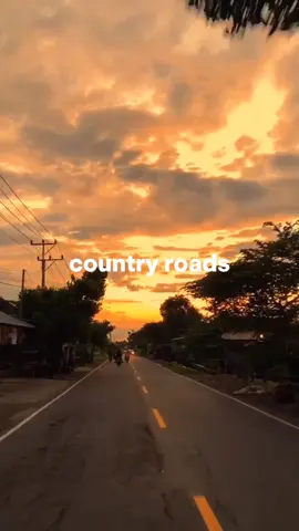 #CapCut #countryroads #takemehome #foryou #lyricsvideo 