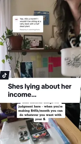 I share the exact steps I’ve taken to create a monthly income of my dreams by helping women learn how to create wealth and a life of time + financial freedom, but it’s the messy desk you’re stuck on… Just sayin’ if you’re more focused on what my desk looks like than you’re missing the whole point. For those who can see the opportunity through the desk, comment “GUIDE” here so I can send you the steps and then you can do whatever you want with your desk setup ✌🏻  #blowthisup #MomsofTikTok #helpamominneed #howtomakemoneyonline 