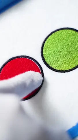 Save this video to remember 🪡💙 Pull compensation can be tricky at first but with the right knowledge and practice you'll get space-free embroidery designs. How long did it take you to learn pull compensation?  Follow us for more embroidery content 💙 #embroidery #embroideryart #embroideryhoop #machineembroidery #digitizing #embroiderydesign 