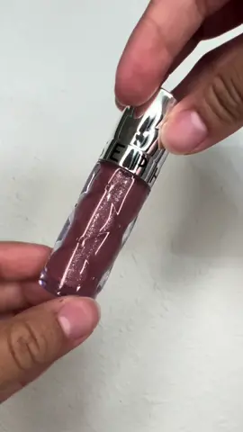 The sephora plumping lip gloss is everything!!! #fyp #lipgloss #@sephora @Sephora Collection #sephoracollection #makeup #lipglossswatch #sephora #lipproducts 
