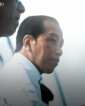 10 Tahun bukanlah waktu yang singkat untuk mengurus sebuah negeri, 10 tahun yang ia jalani tidak luput dari cacian hingga makian, ia melakukan semua yang ia mampu untuk bangsa ini. Kerutan di wajahnya penuh dengan perjuangan dan pengorbanan, apa yang dilakukannya mungkin dianggap tidak baik, tapi yakinlah ia melakukan semua dengan sebaik mungkin. Pak Jokowi, apapun yang engkau dapatkan diluar sana, hinaan apapun yang dilontarkan padamu diluar sana, kami akan selalu mendukungmu, terima kasih pak, terima kasih untuk semuanya, terima kasih telah mengajarkan kami arti kesabaran dan ketulusan yang sebenarnya. #Jokowi #JokoWidodo #Presiden #PresidenRI #Indonesia #NKRI 