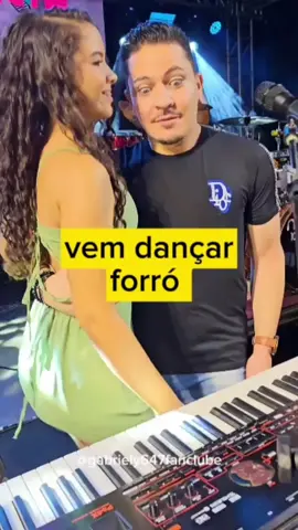 Vem dançar a música FICA AMOR  #woston #bailamos #fica #gabrielycastro19 #gabrielycastro #gabriely #fyp #foryou #viraltiktok #puradança #musica #forró #dançante #cavalgadas #washingtonbrasileiro #pegada #dançasdotiktok #dançarina #piseiro #piseirodovaqueiro #obrabo #top #top10 #peão #rodeio #paredão 