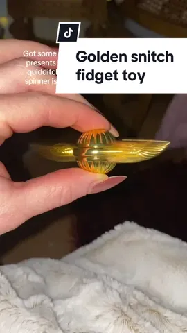 The ball bearings on this are incredible idk what to say.  🧙 #harrypotter #goldensnitch  #fidgettoys   Text on screen: Got some nice Christmas presents but I think this quidditch snitch fidget spinner is my favorite 😅