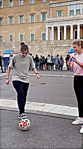 2 Girl one goal #foryou #fypシ #football #freestyle #girlsfreestyle #footballfans #viral 
