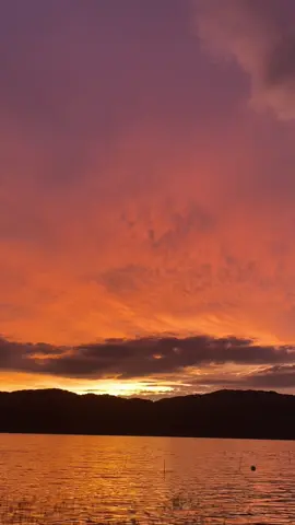#senja #senjaview #senjaquotes #sunset #sunsetview #shootoniphone #nofilterneeded 