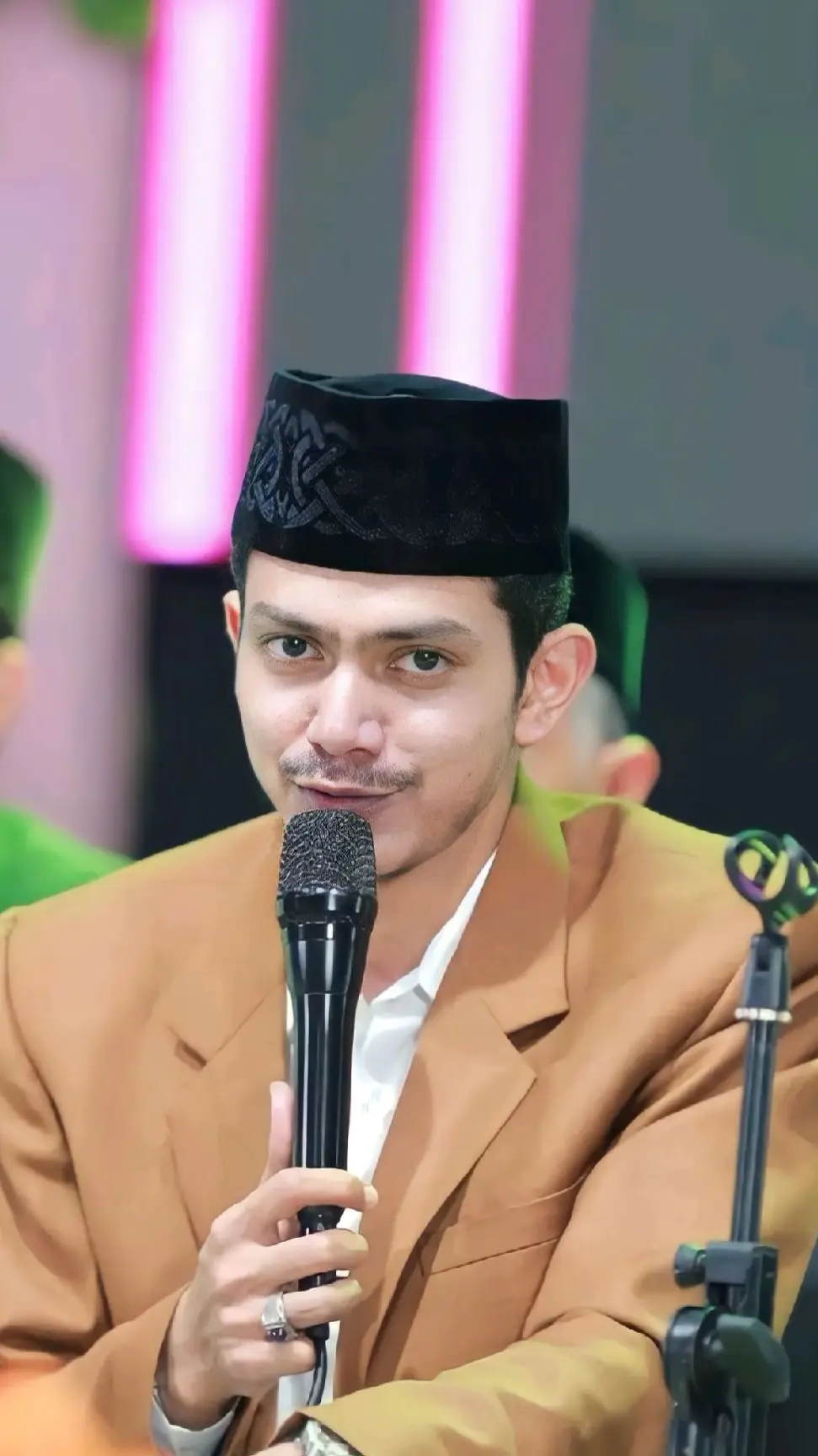 masyaallah tatapannya🥺 #habibzaidanyahya #habibzaidan #zaidanyahyaa #zaidanbinhaidarbinyahyaa #fyp #foryou #habizaidanbinyahya #mzy #habibzaidanbinhaidarbinyahya #zaidanyahyaaofficial 