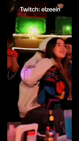 Me enamore de las 2 (isa y meli) Twitch: elzeein - extensible #elzeein #zeein #zein #twitchstreamer #twitchperu #fyp #parati #viral #peru #mexico #chaleselcrack #novela 