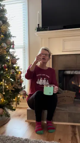 Happy New Years eveyone!! #foryou #fyp #foryoupage #Love #newyears #holidays #christmastree #entertainment #laugh 