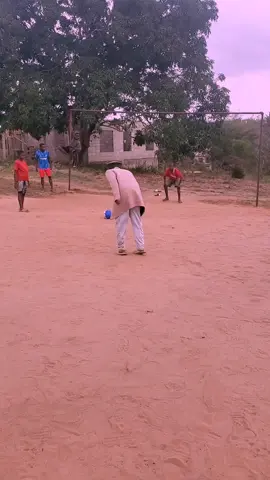 hahahaha 🤣🤣🤣🤣🤣🤣🤣   #fyp #fouryou #tiktok #tiktokindia #viral #reels #reelsinstagram #433 #funnyfootball #funny 