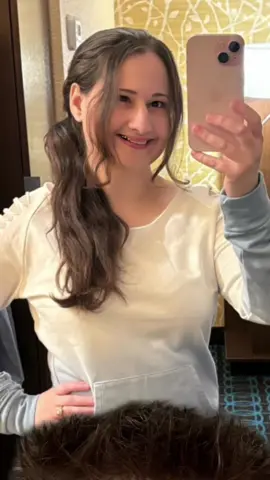 Gypsy rose posted her first pic since being released from prison #gypsyrose #gypsyroseblanchard #crimetok #truecrime #truestory #news 