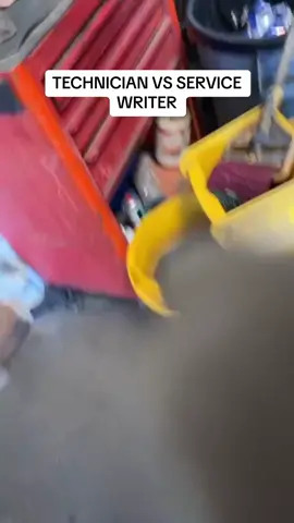 This fellow technician sent me this video of him and a service writer getting into an altercation. His story is that the service writer never calls the customers so he would wait for long periods of time to for approvals and lose money for having to put things back together from lack of communication with the writer. He also told me he started calling the customer himself because the writer wouldn’t and he was tired of waiting to get work done. The writer didn’t like that but i dont blame him. Please take care of your technicians and as writers lets communicate with the technicians and also call the customers in a timely manner for our techs. #automotivetechnician #mechanic #carservice #cardealership #automotive #mechaniclife 