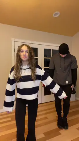 Who remembers this dance? 🤔😭