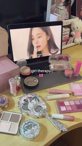 busy doing girl therapy 🍵🎀 - 🏷️ @Dasique Global @rom&nd global @Judydoll_official @Flower Knows Cosmetics @etudeofficial.global  #makeup #kbeauty #koreanmakeup #girltherapy #songjia #songjiamakeup #wonyoungism #cbeauty  - makeup, korean makeup, chinese makeup, songjia, jia makeup, wonyoungism, kbeauty, kbeauty makeup, flower knows 