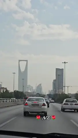 #صباحكم_فيروزي_وورد_وقهوة #يسعدلي__اوقاتڪۘم #الجو_روعه_والسماء_ممتلي_غيم #الرياض #شوارع_الرياض #الرياض_الان #تصويري📸 #happynewyear #2024 #قمرا_ياقمرا_اتي_في_الهوا 