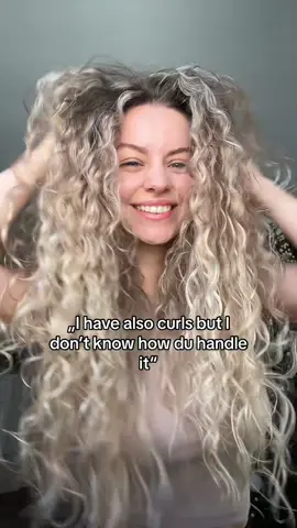 Follow for helping tips- embrace ypur curly hair 2024 ✨🤍  #curls #curlyhair #wavyhair #naturlocken #longcurls  #curlyhairgirl #curlstips #curlyhairtutorial 