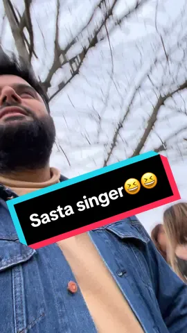 Sasta singer 🤣🤣#punjabicouplegoals❤ #punjabihousecomedy😂 