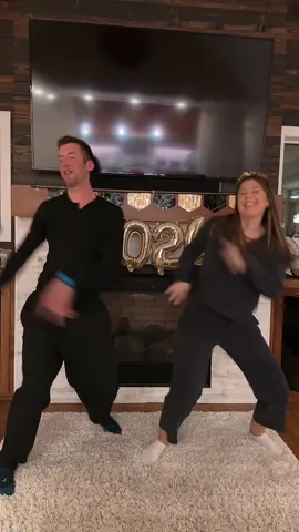 Reallly get into it!!!! #nye @Grant Skrove 