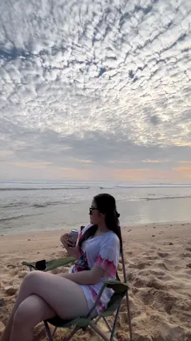 pantai sendiri emg seseru itu