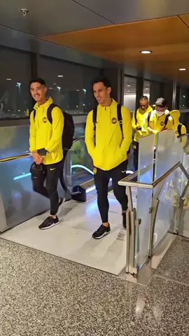 Skuad Malaysia sudah tiba di Qatar 🇶🇦 . . 📽 ig : famalaysia . #malaysia #malayatiger #viralvideo #fypシ゚viral #football #fyp #gallerryviaa #CapCut #pialaasia2023 #QATAR #malayafootball 