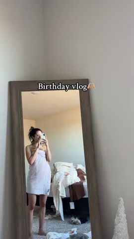Cheers to the New Year and almost being a new year baby 🥂😂 #fyp #foryoupage #viral #couple #daeandemily #comedy @emily lou 🤍 