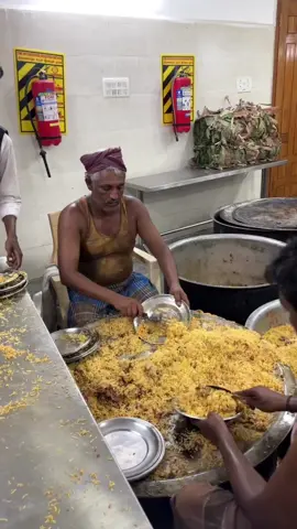 Indian Weddin food #india #indiafood #indiawedding #heavyeat #heavyeats #fyp 