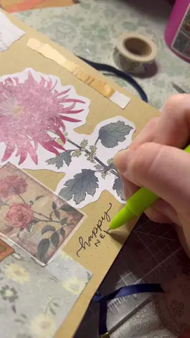 HEYYYY journal with me  #ktscanvases #journaltok #junkjournaling #journalwithme #junkjournals 