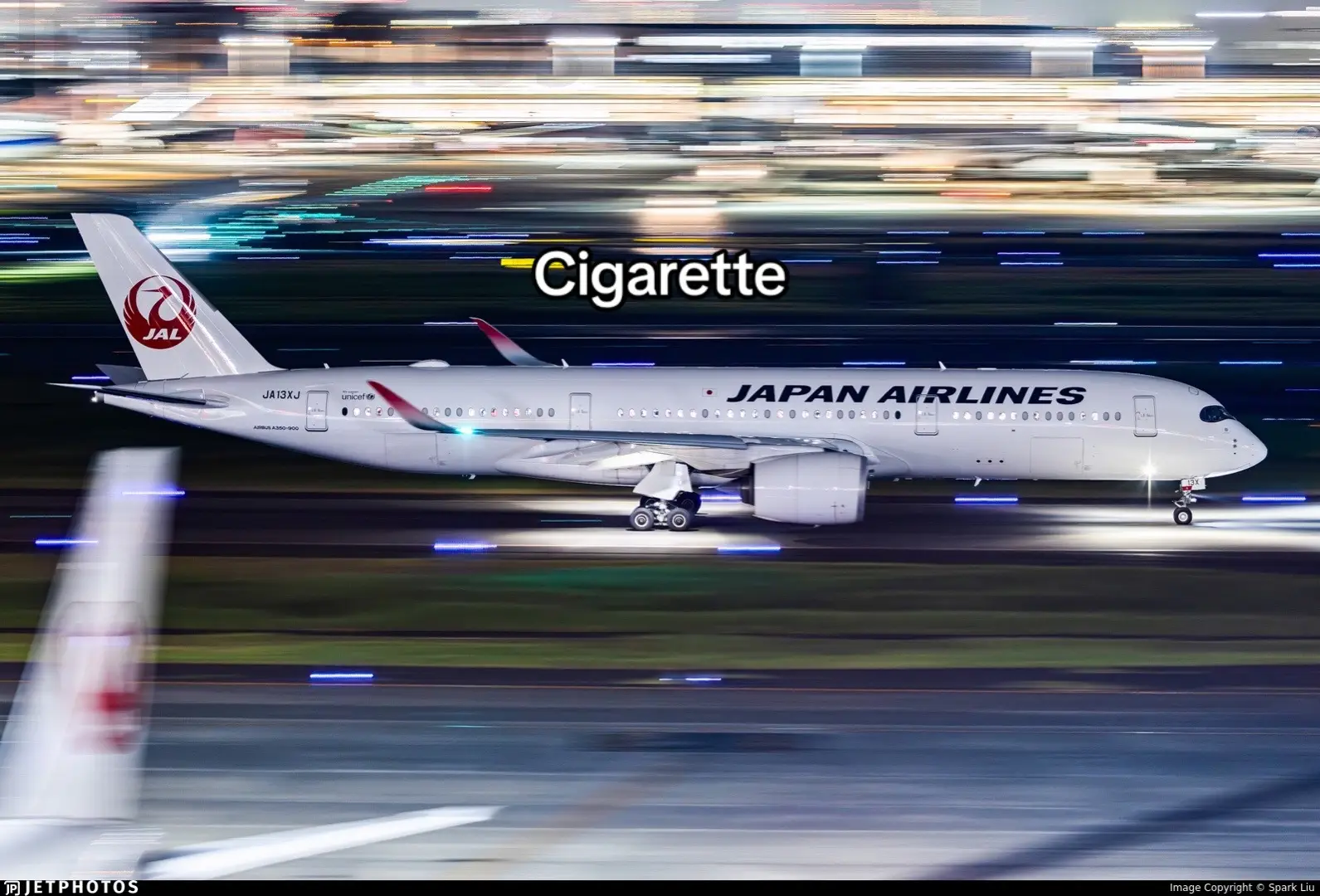 Also RIP to the crew on the dash 8 💔. Btw im talking about when that exact plane was manufuctured for Japan Airlines. #fyp #aviation #planes #airbus 