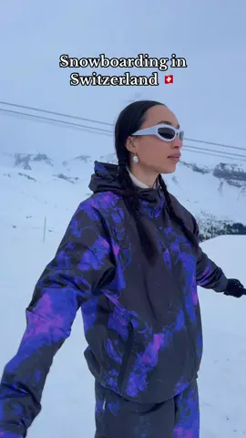 No clips of me riding today because i was busy 🏂🏂 team ski or snowboard? 👀#swissalps #snowboarding #mylifeaseva 