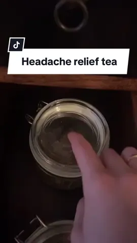 My natural headache relief recipe! ❤️‍🩹#headacherelief #migrainetiktok #tensionheadache #naturalheadacherelief #herbalism101 #meadowsweetbenefits #peppermintbenefits #lemonbalm 