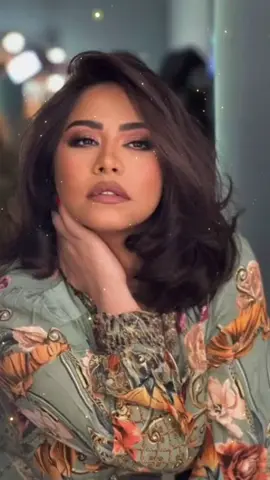 ساعات ساعات احب عمرى#ساعات_ساعات #شيرين_عبدالوهاب#foryou #fyp #fypシ #viralvideo #king_tito_78 