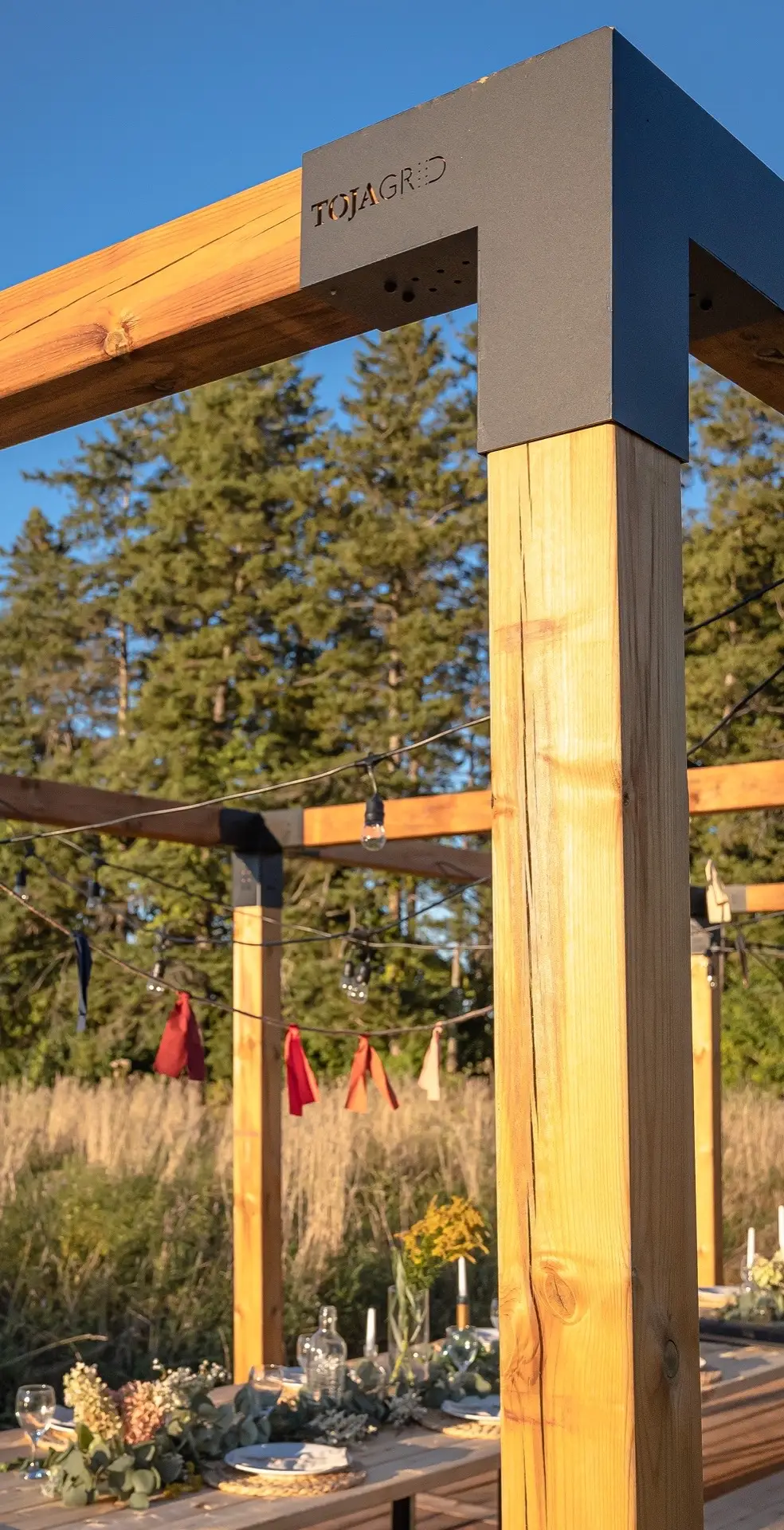 Our brackets are available for 4x4 and 6x6 dressed lumber! #tojagrid #outdooroasis #backyardgoals #diyproject #DIY #outdoorliving #outdoorinspo #exteriordesign #designinspo #pergola #diypergola #modernpergola #custompergola #custom #brackets #pergolabrackets