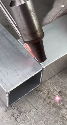 DXTECH-Mini handheld laser welding machine
 The welding gun is compact in size, easy for welders to use, and convenient to use. The weld seam is aesthetically pleasing and does not require further processing. #DXTECH #DIY #tiktok #laser #welding #laserwelding  #industry 
