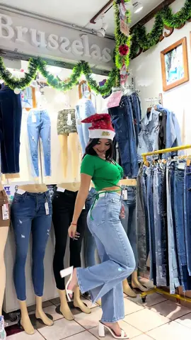 El wide leg jeans más pedido🔥😍 viene por tallas y colores 💫🙌🏻 más info al WhatsApp 922-531-070 💙 #jeans #moda #fypage #peru #gamarrafashion #ropa #widelegjeans #outfit 