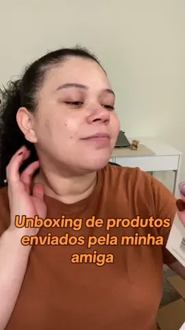 Unboxing com produto do Brasil e mais uns presentinhos que a @Tamires mandou para mim. #unboxingvideo #unboxing 