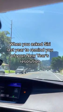 #onthisday Siri!😂 #newyearsresolution #siri #husbandwifecomedy #jokes #funny #clingcatch #dadegreg #fyp 