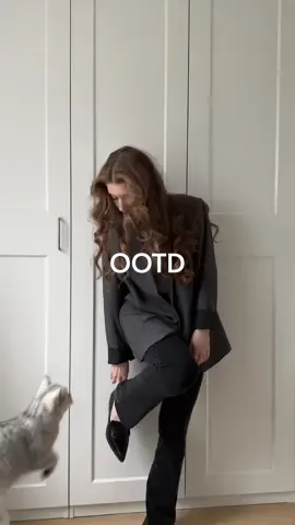 had to be comfy but still business ⭐️ comfiest jeans from @Halara_official @halara_de safe 20% with yelyza2023 #OOTD #workoutfit #corporateoutfit #workoutfitideas #outfitideas #outfitinspo #outfitoftheday #halarajeans #halara 