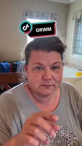 #grwm #grwmroutine #grwmmakeup #sahm #sahmlife #mom #MomsofTikTok #momlife #momtok #Lifestyle #fyp #fypシ #fypシ゚viral #viraltiktok #viralvideo 