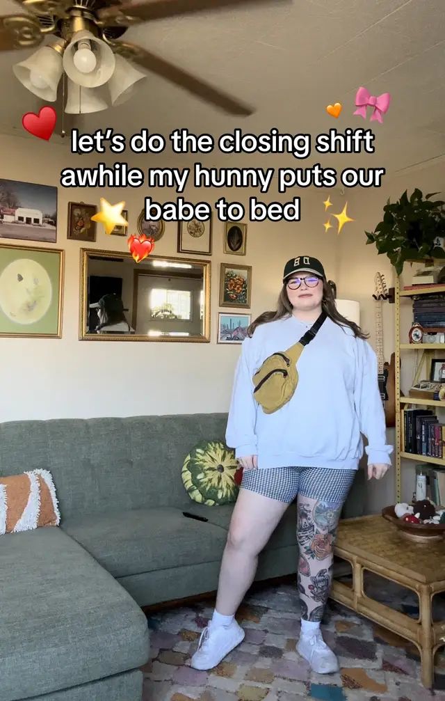 The closing shift at out house ✨ #hometour #thriftedhome #dopaminedecor #colorfulhome #thrifttok #eletricgrandpa #coolmom #Vlog #minivlog #closingshift #momtok #CleanTok