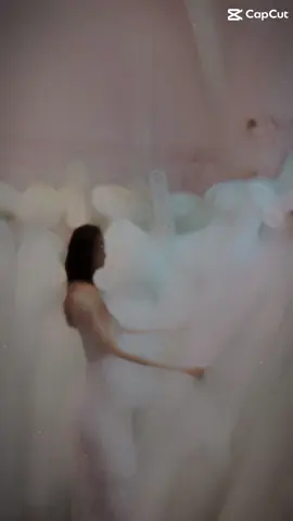 “Dù có bên nhau hay không, đời này em cho anh vị trí mà anh không cần tranh giành với ai …”