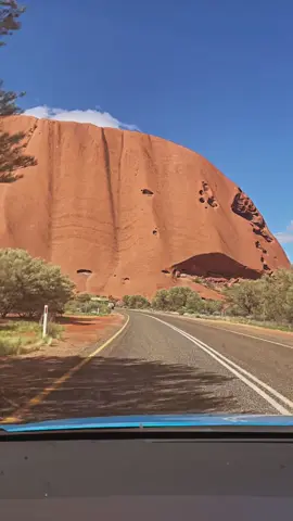 Ayres Rock-Uluru Australia. Uma das trips mais sensacionais que já fiz. Magnitude!!  #breathtaking #uluru #outbackaustralia #australia #viajantes 