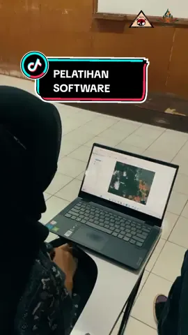 Pengembangan Mahasiswa Present Pelatihan Software ArcGis #arcgis #hmta #pertambangan 