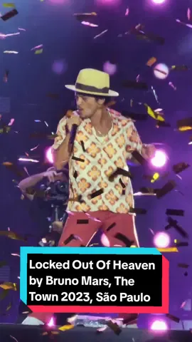 Momento mágico de Locked Out Of Heaven, por Bruno Mars, no The Town 2023 #brunomars #music #dance #fyp #fypシ #thetown2023 #lockedoutofheaven #thatswhatilike #concert #brazil #live #CapCut @Bruno Mars @The Town Festival 