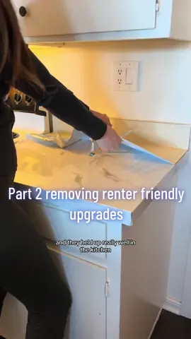 Part 2 of removing my renter friendly upgrades #peelandstickcountertops #renterfriendly 