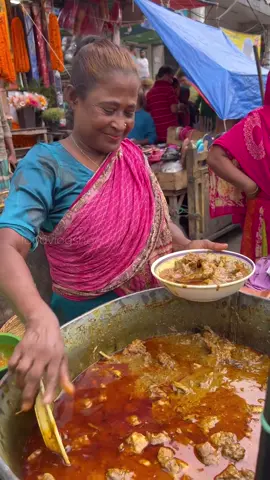I hope shes washed her hands 🤗#indiantiktok #indianstreetfood #Foodie #indian 