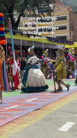 Cofradía de Negritos León de Huánuco presentes en el único y auténtico Festival de los Negritos de Huánuco #FestivaDeLosNegritosDeHuánuco #negritosdehuanuco❤ #negritosdehuanuco #danzanegritosdehuanuco #dama #corochano #perú #huánuco