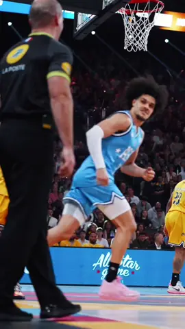 Le regard à la fin 😏 #allstargame #nadirhifi #basketball #arbitre #sportstiktok 