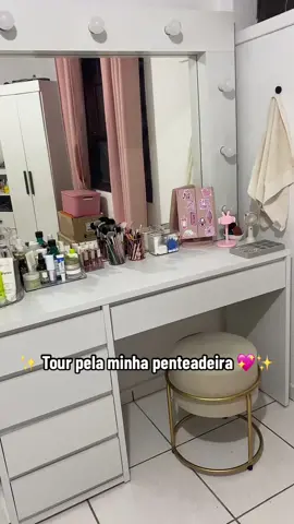 Tour pela minha penteadeira ✨ #penteadeiracamarim #tourpenteadeira #penteadeiradossonhos #montandopenteadeira #maquiagem #foryou #fypシ #viraltiktok #penteadeiramercadolivre 