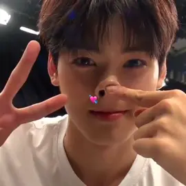 mi lindo nuno estoy días me e sentido una conexión enorme contigo a.l ver tus videos tus fotos y todo sobre ti, eres el chico más lindo y dulce que he conocido te amo demasiado amo verte y quererte, y no solo te amo por tu belleza te amo por tú personalidad y tú carisma enserio eres muy linda persona te amo nuno 🫶🏼💝 #fypシ #parati #chaneunwoo 